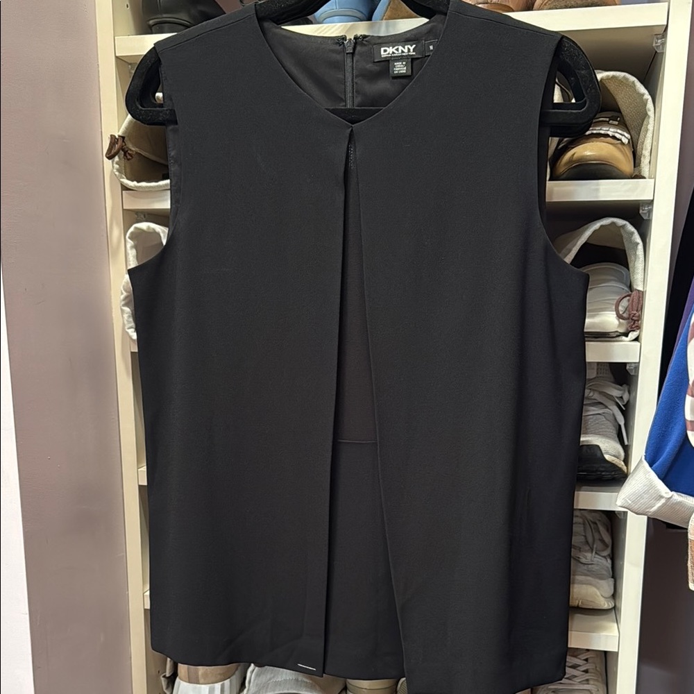 DKNY Black Sleeveless Boxy Blouse